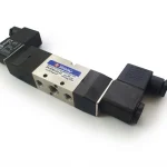 شیر برقی پنوماتیک 14-53 شاکو PU530-02S-D از نمای سه رخ راست